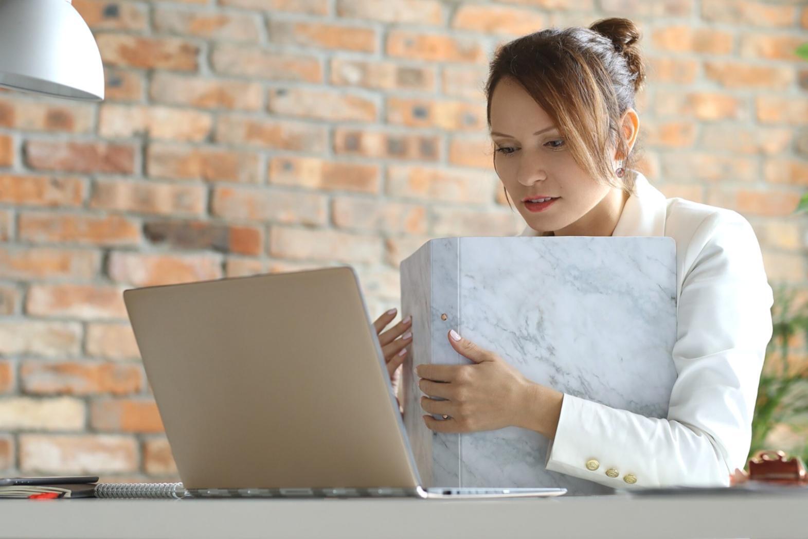 Esempio di asset 3D in fase di modellazione e texturing